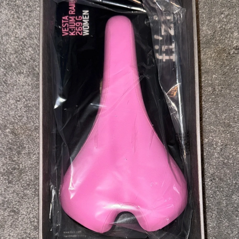 🔥NEW fi‘zi:k Vesta K: IUM Rail 269G Cycling Women's Saddle Pink - Picture 3 of 13